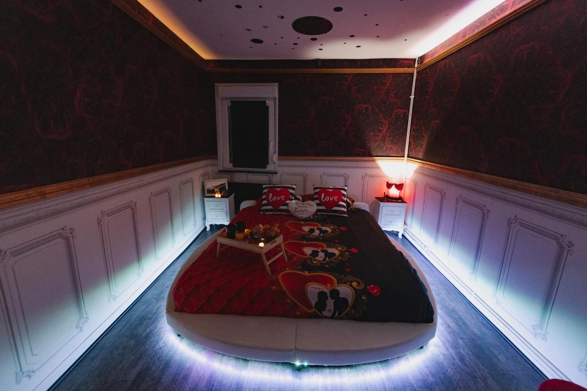 Bulle D'Amour , Une Nuit En Amoureux Thann Exterior foto